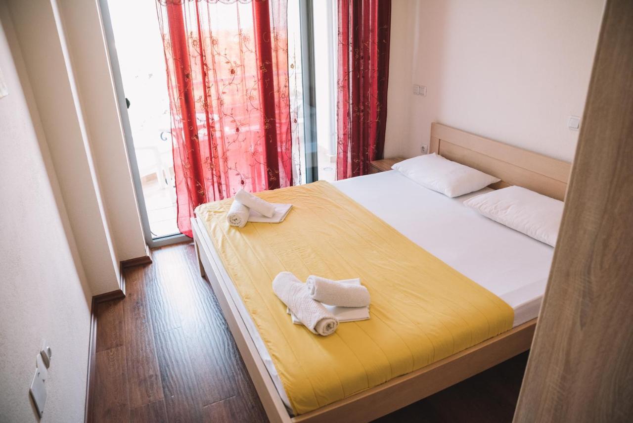 Art I Apartments Улцинь Екстер'єр фото