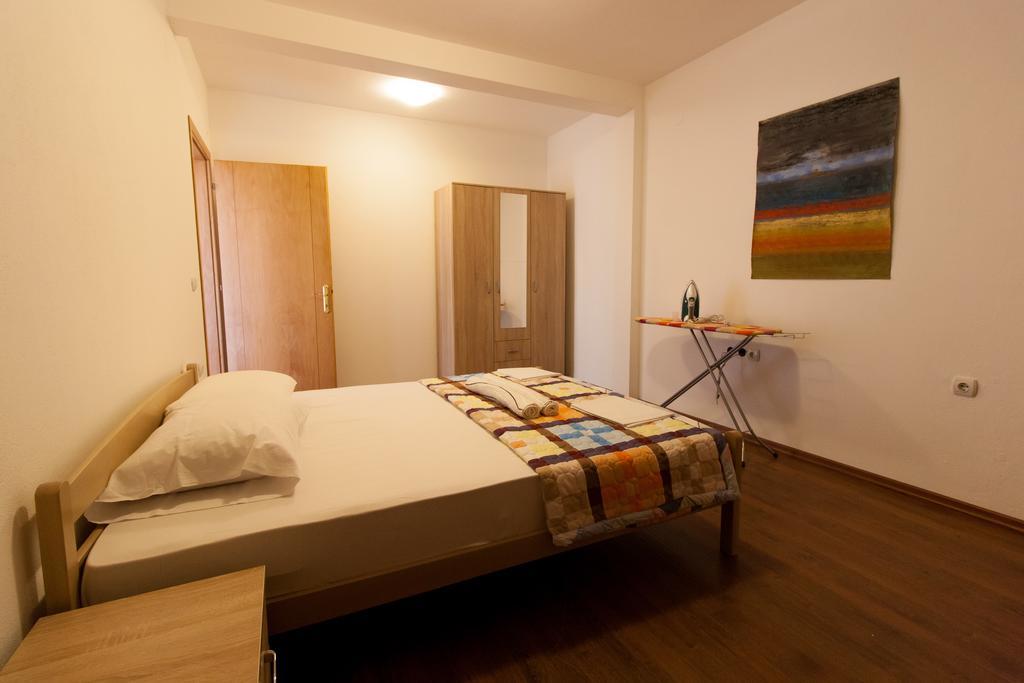 Art I Apartments Улцинь Екстер'єр фото