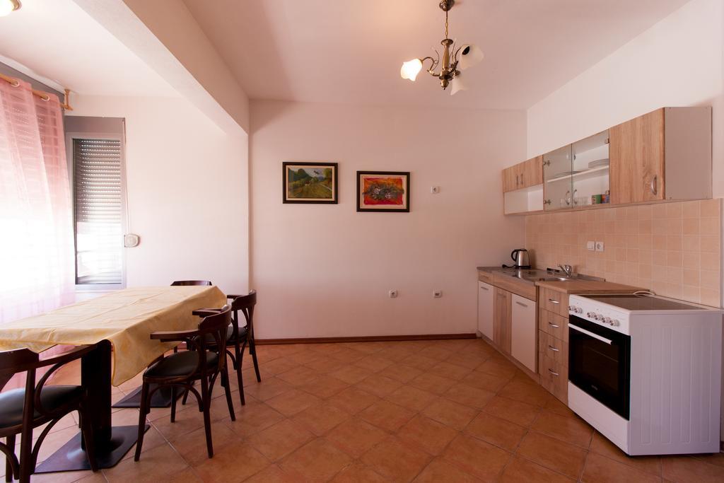 Art I Apartments Улцинь Екстер'єр фото